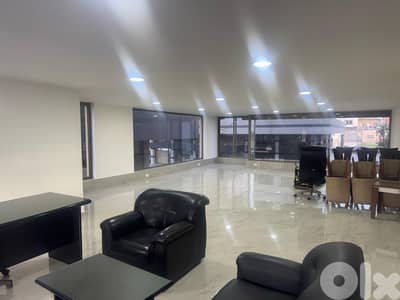 Show Room for rent in Sen El Fil - معرض للإيجار في سن الفيل