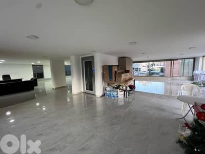 Show Room for rent in Sen El Fil - معرض للإيجار في سن الفيل