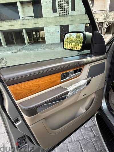 Super Clean Range Rover 2010 Luxury بحالة خارقة