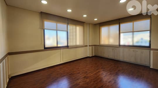 Office for Rent in Horch Tabet مكتب للإيجار في حرش تابت