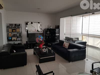 Apartment for Sale in Jdeideh شقة للبيع في الجديدة