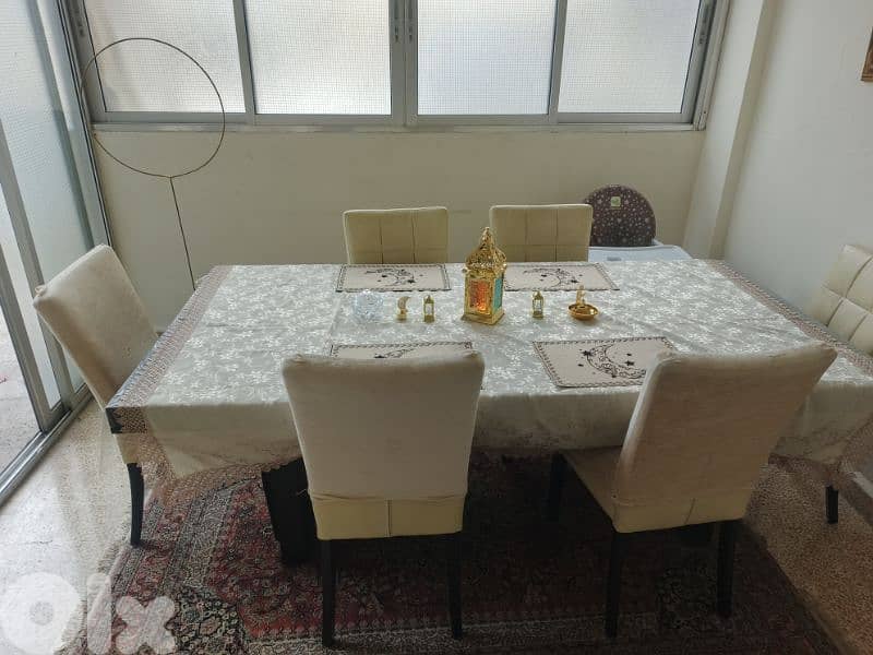 Full Wooden Dining Table with 6 Leather Seaters 0