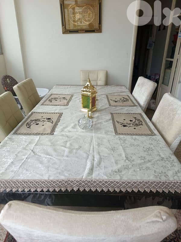 Full Wooden Dining Table with 6 Leather Seaters 1