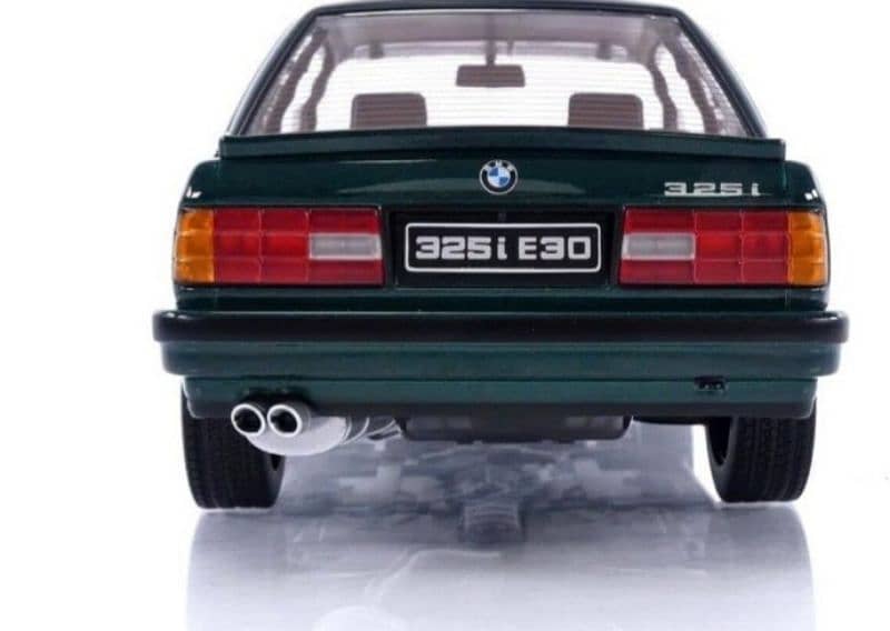 BMW 325i (E30) 1987 diecast car model 1;18. 5
