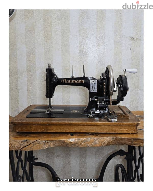 1890 Seidel & Naumann Sewing Machine 0