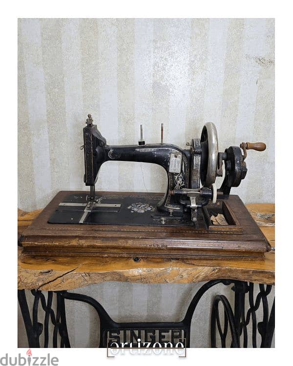 Antique sewing machine 0