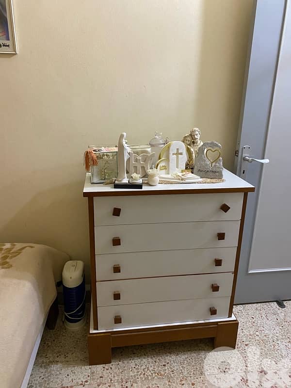 Full Bedroom with 2 single bed 1