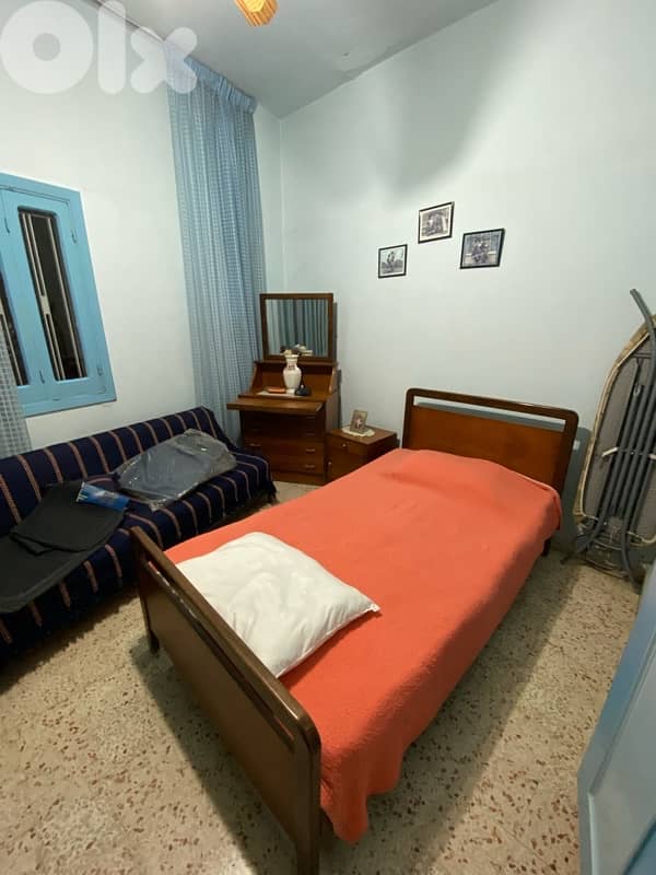 1 bed double size with mattress and 2 nightstand 1