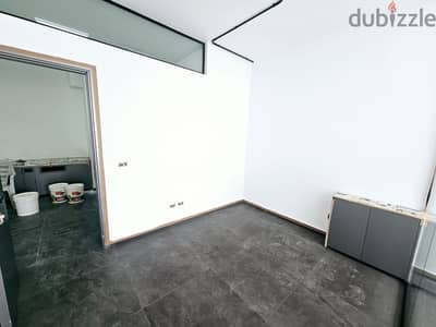 AH-HKL-346 Prime Renovated Office with Security & 24/7 Electricity