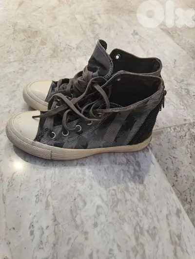 Converse shoes size 37