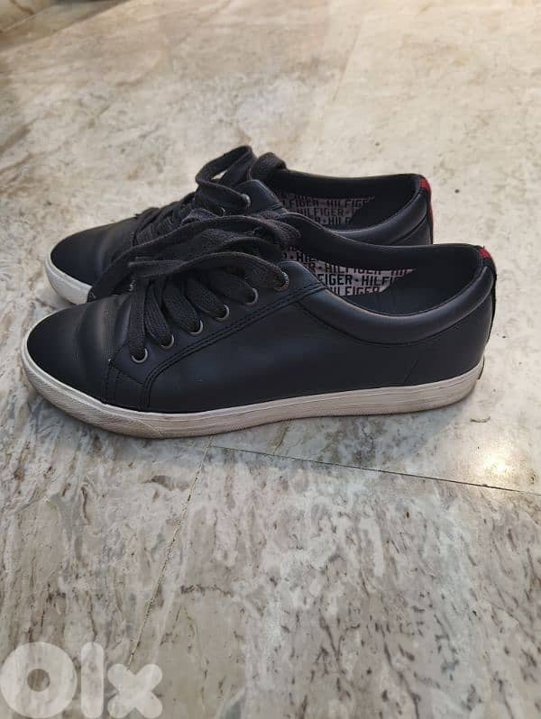 Hilfiger shoes size 40 1