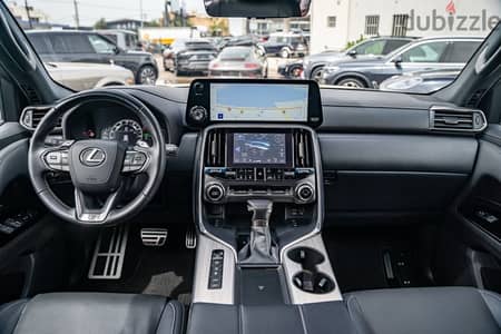 Lexus LX-Series 2022