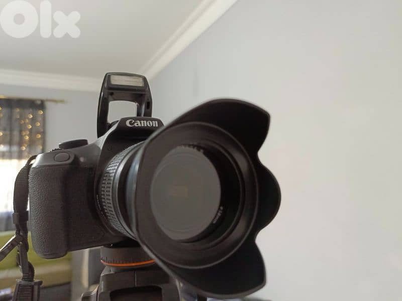 Canon EOS 1300D 0