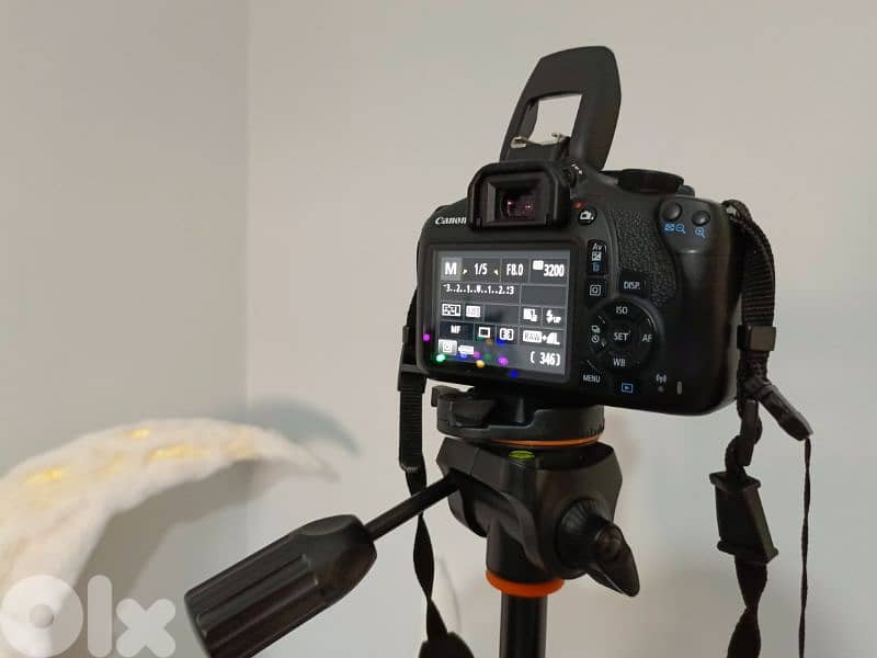 Canon EOS 1300D 1