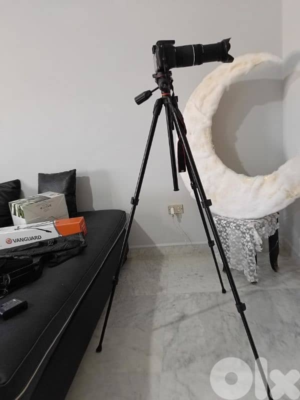 Canon EOS 1300D 4