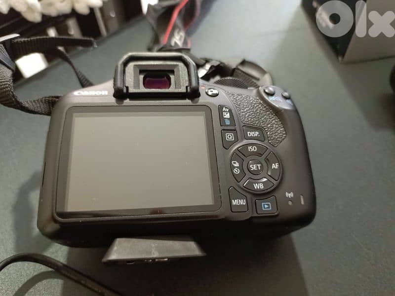 Canon EOS 1300D 8