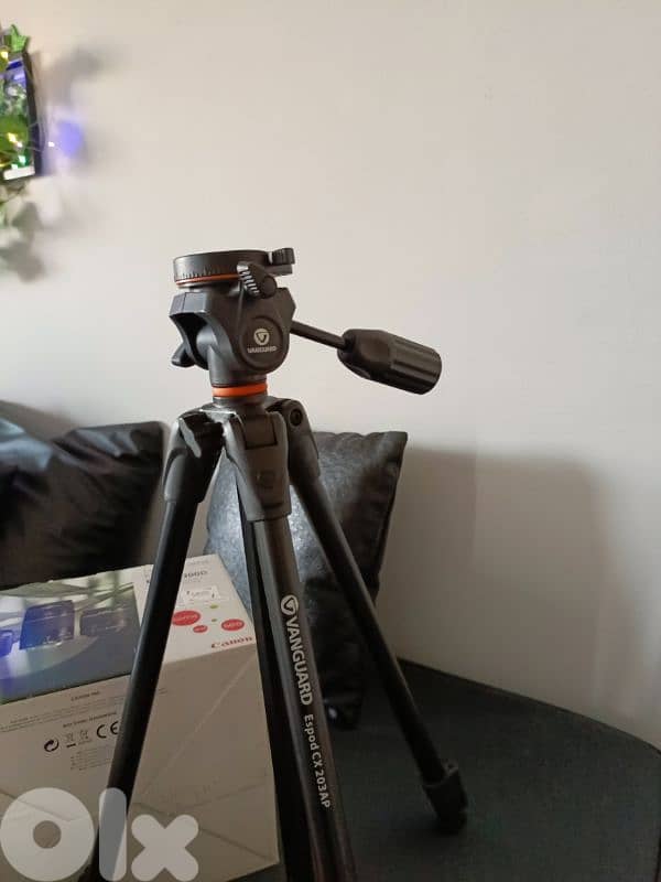 Canon EOS 1300D 14