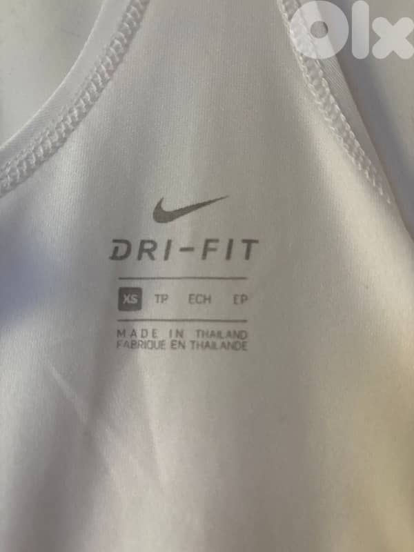 Nike sports Top 1