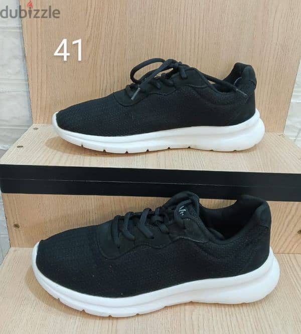 Running shoes size 41 0