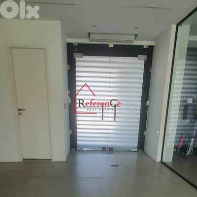 Very prime office for rent in dora مكتب مميز جدا للإيجار في الدورة