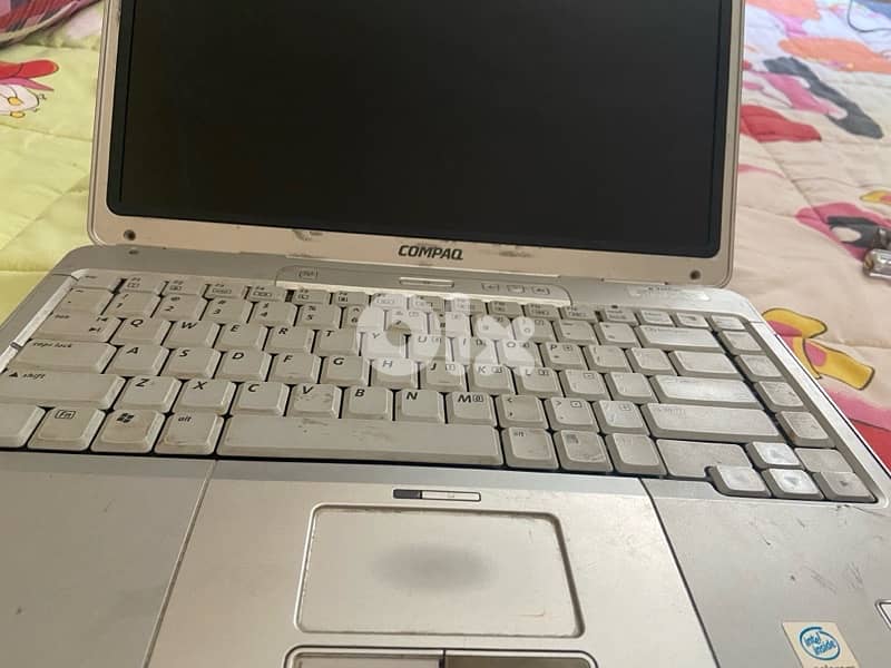 لابتوب compaq 3