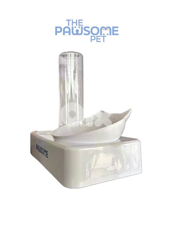 Pawsome's cat feeder with tilted bowl 1