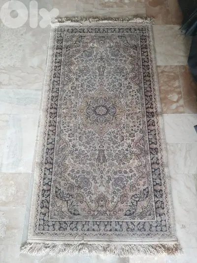 للبيع سجادة اوروبي 165cmx83cm عدد2 تصوير عاطل استعمال قليل .