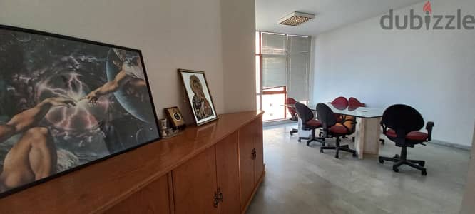 Luminous and Spacious office for rent!! Prime location!