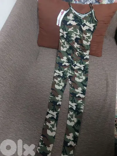 للبيع افرول نسائي