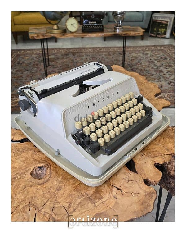 Triumph gabriele 10 typewriter dactylo 2