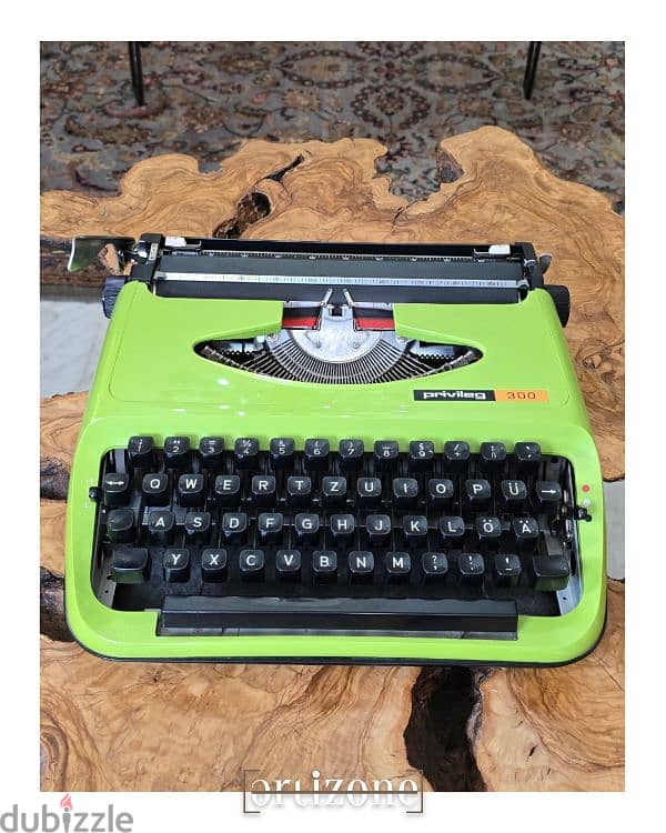 Privilege typewriter dactylo 1