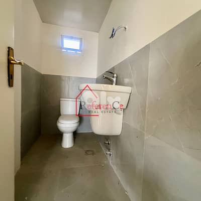 Apartment with sea view in Adonis شقة مطلة على البحر في أدونيس