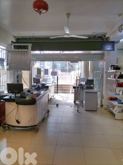3,000 SQM Used Showroom/Warehouse in Jnah, Beirut