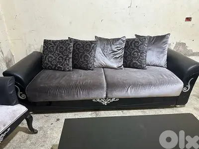 طقم كنبايات شغل istikbal تركي مع طاولة