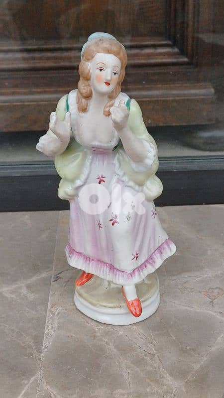 antique 0
