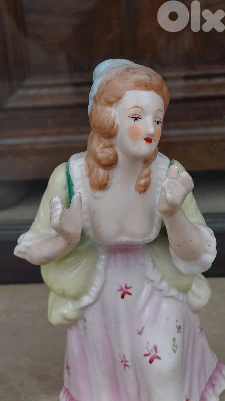 antique 6