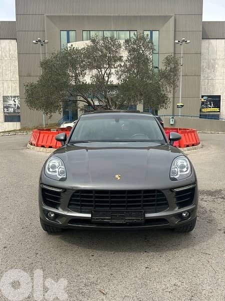 Porsche Macan S 2016 From Porsche center lebanon 98000 km only 0