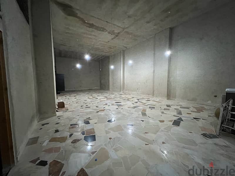 5.5m Height warehouse with easy access in Deir tamish 0