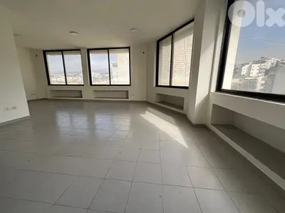 Office for rent - Commercial Building - Open View- Prime Location