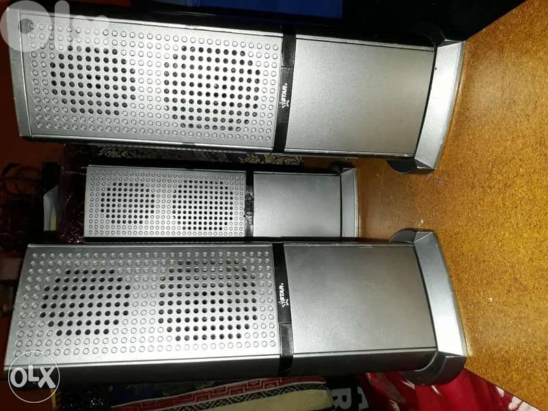 3 surround STAR speakers 4ohm 15Watts each speaker (rear,front,center) 4