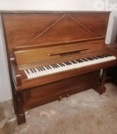 بيانو فخر الصناعه الالمانية اصلي خارق النظافة piano