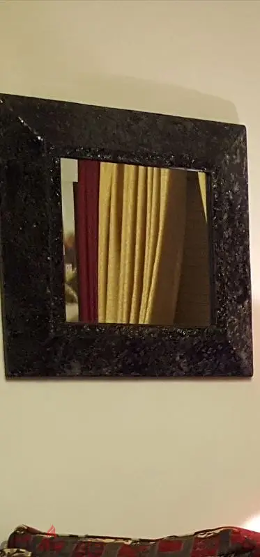 A Black mirror