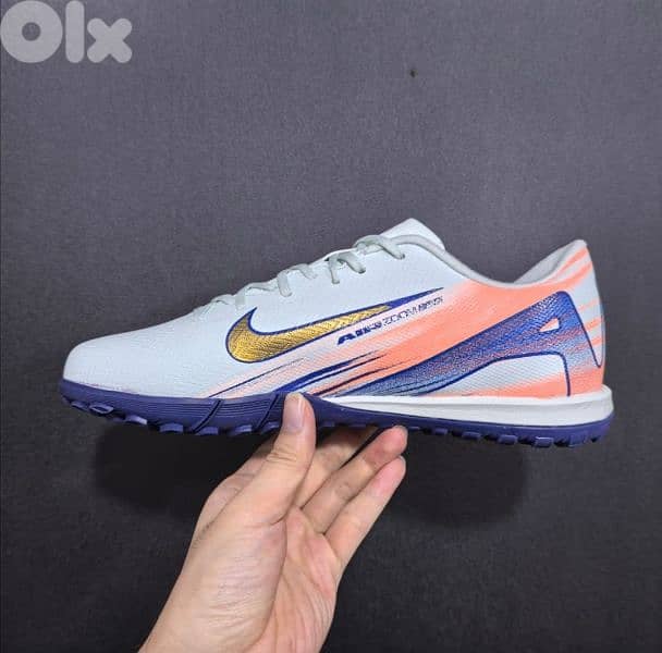 Football shoes original highest quality in market 30% discount 0