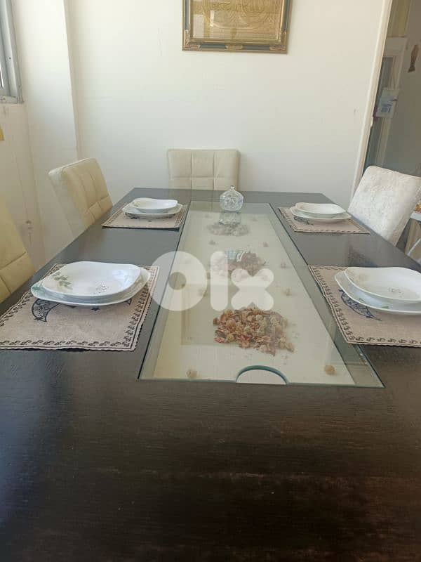 Full Wooden Dining Table with 6 Leather Seaters 5