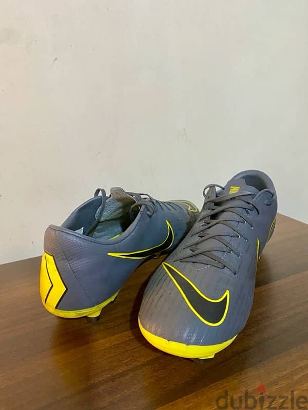 Nike Mercurial engineered for speed, football shoes, size 43 4