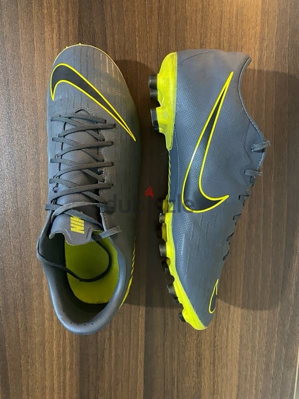 Nike Mercurial engineered for speed, football shoes, size 43 5