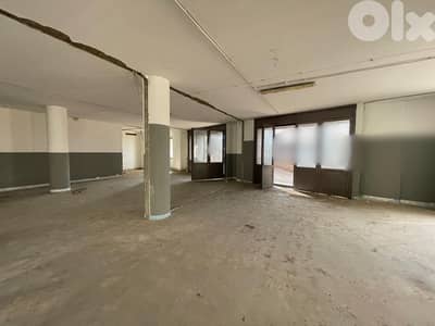 JH25-4060 Showroom 650m2 for rent in Hazmieh Highway, $ 8,333 cash
