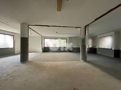 JH25-4060 Showroom 650m2 for rent in Hazmieh Highway, $ 8,333 cash