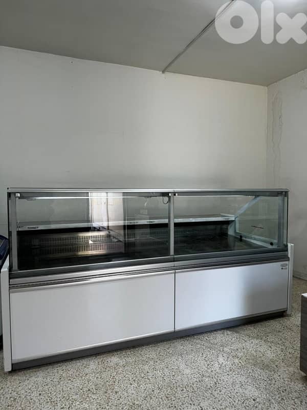 Caravell showroom refrigerator 0