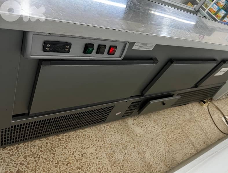 Caravell showroom refrigerator 3